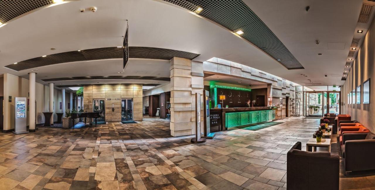 Holiday Inn Resort Warsaw Jozefow By Ihg Ngoại thất bức ảnh