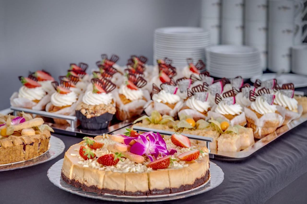 Holiday Inn Resort Warsaw Jozefow By Ihg Ngoại thất bức ảnh