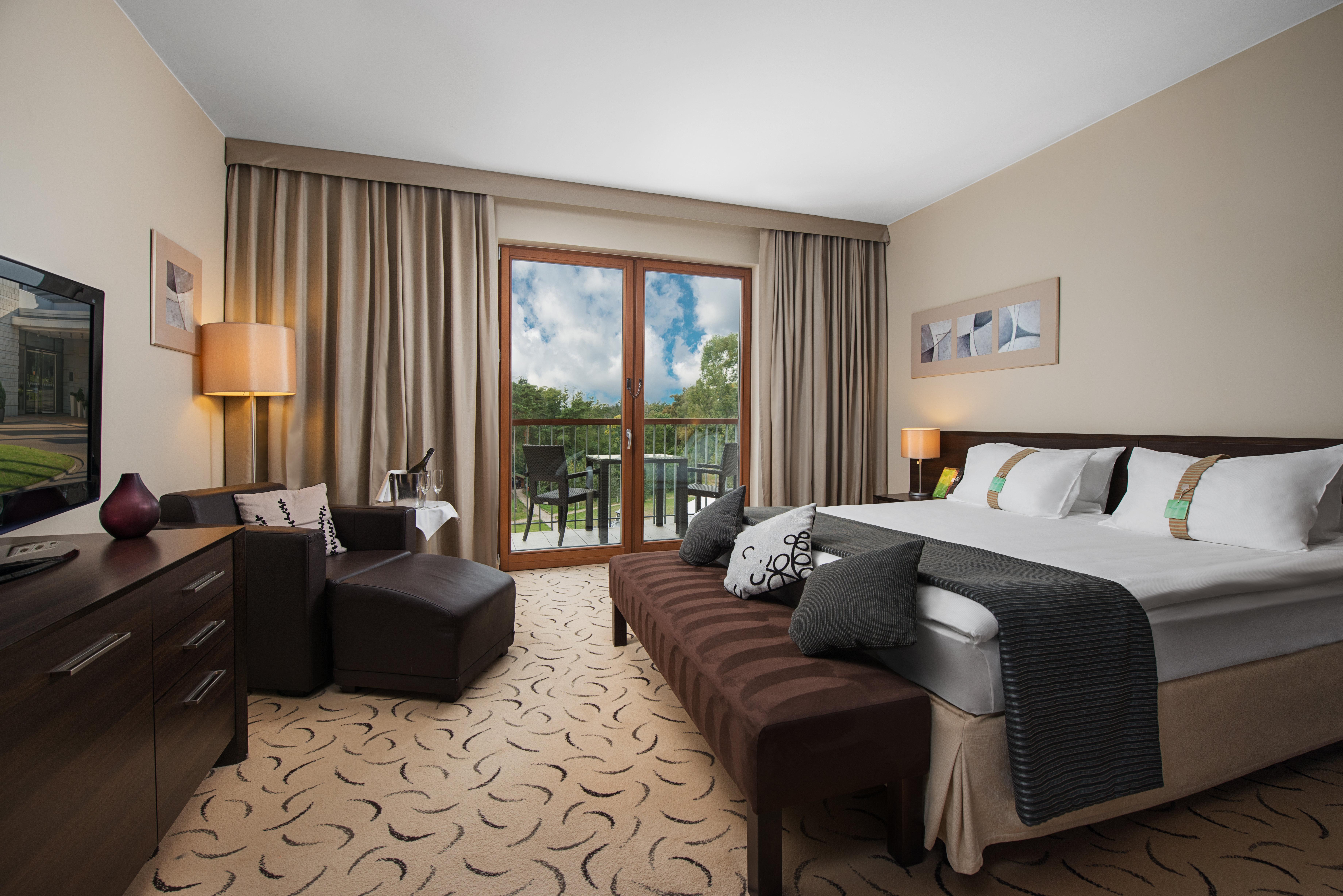 Holiday Inn Resort Warsaw Jozefow By Ihg Ngoại thất bức ảnh