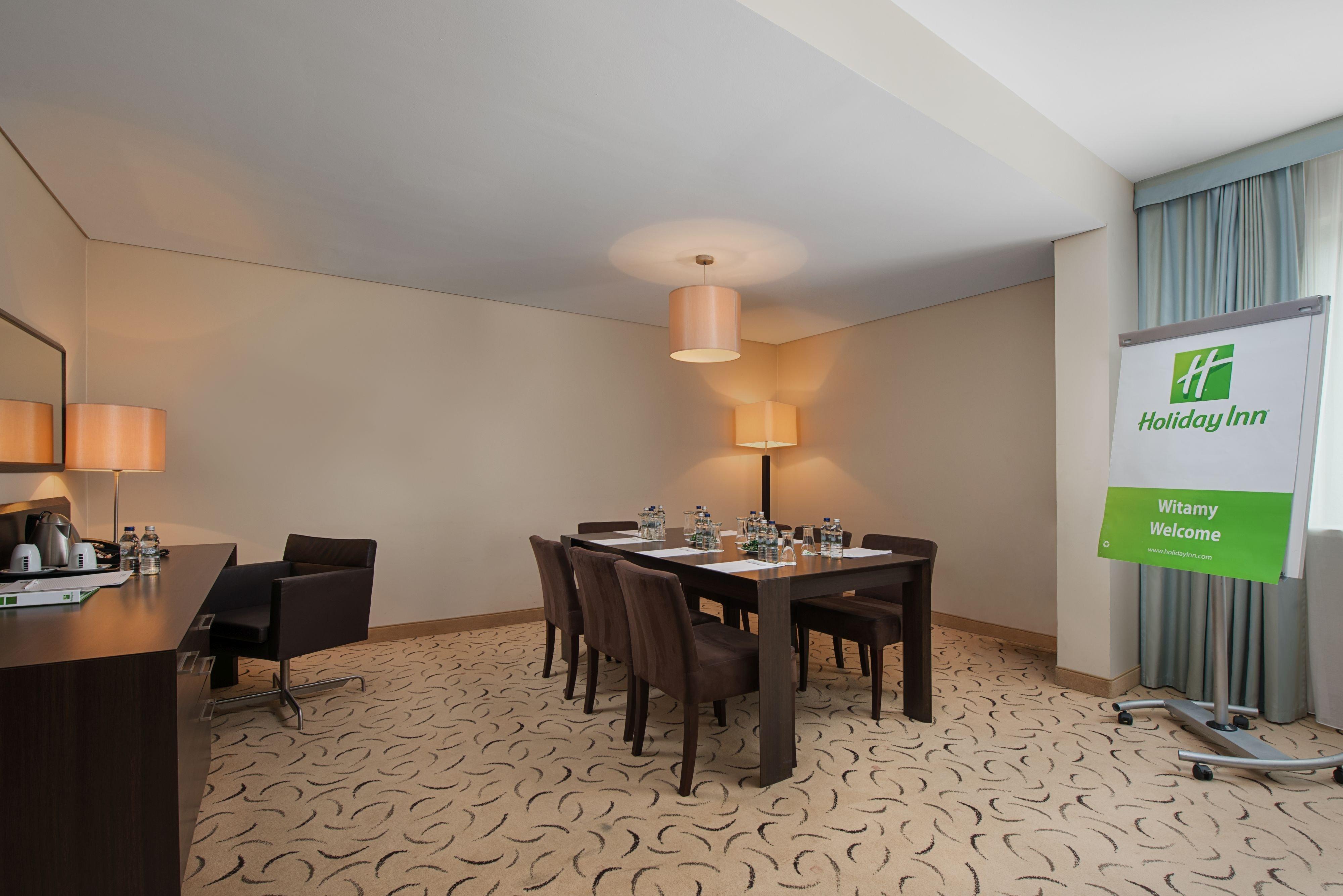 Holiday Inn Resort Warsaw Jozefow By Ihg Ngoại thất bức ảnh