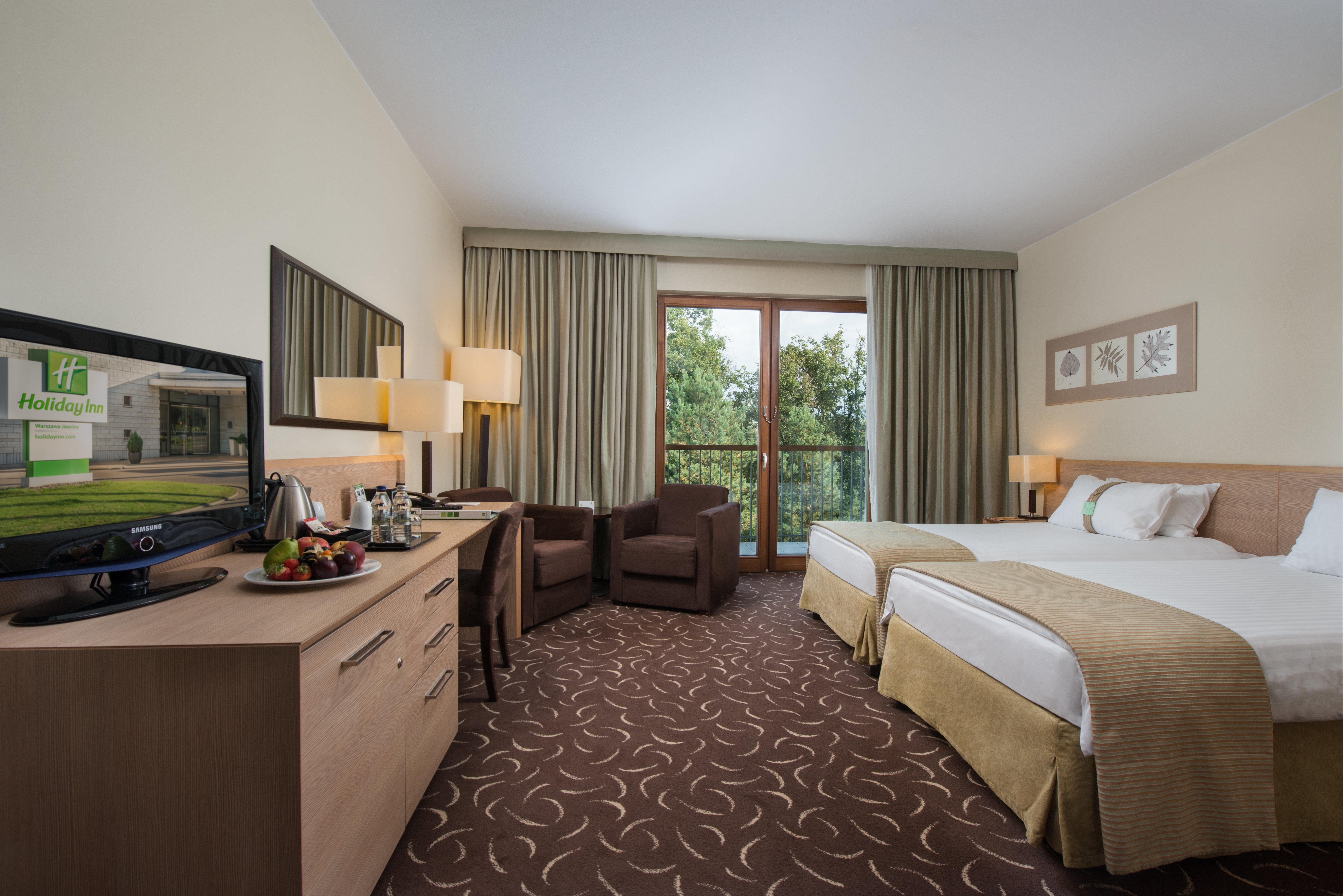 Holiday Inn Resort Warsaw Jozefow By Ihg Ngoại thất bức ảnh