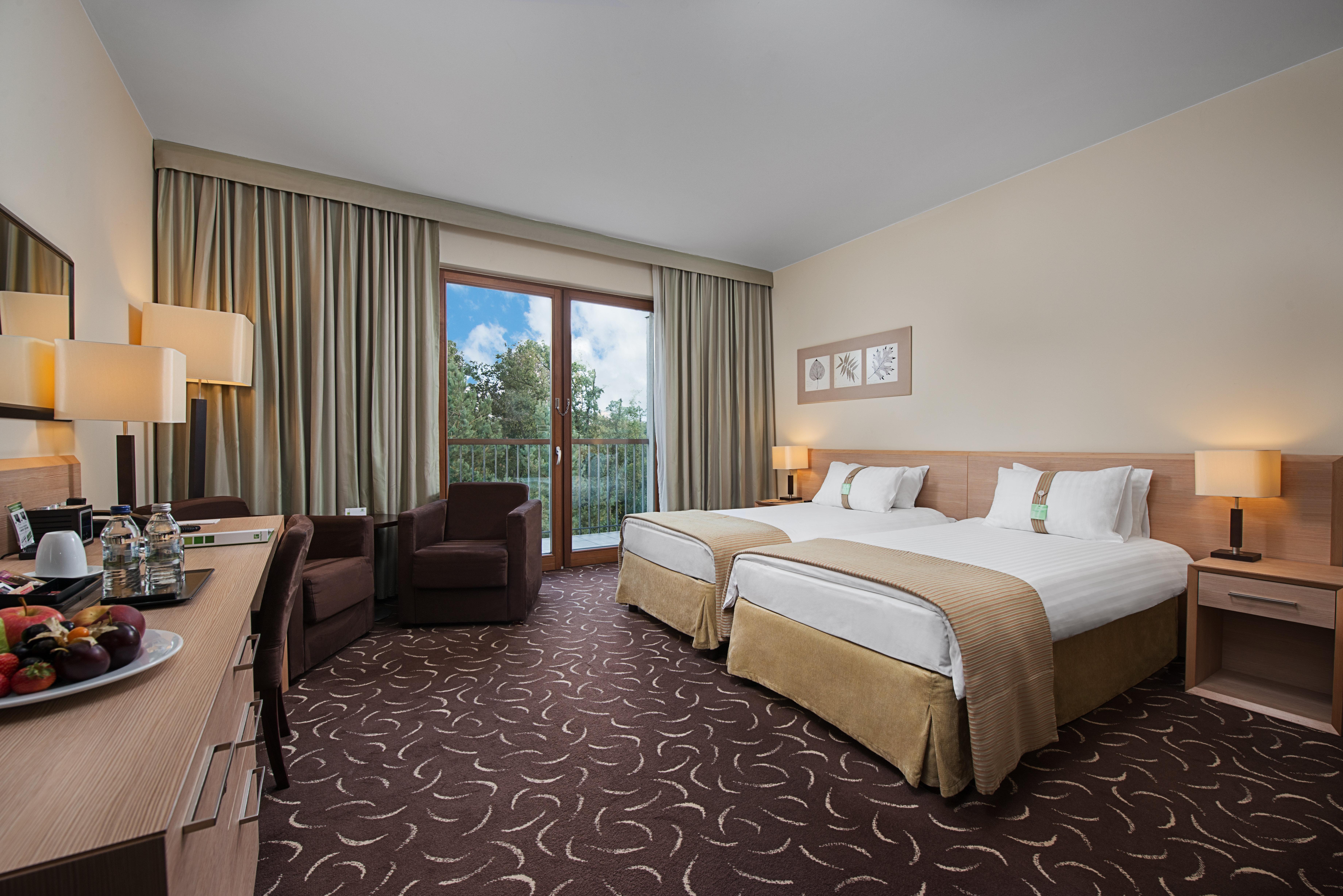 Holiday Inn Resort Warsaw Jozefow By Ihg Ngoại thất bức ảnh