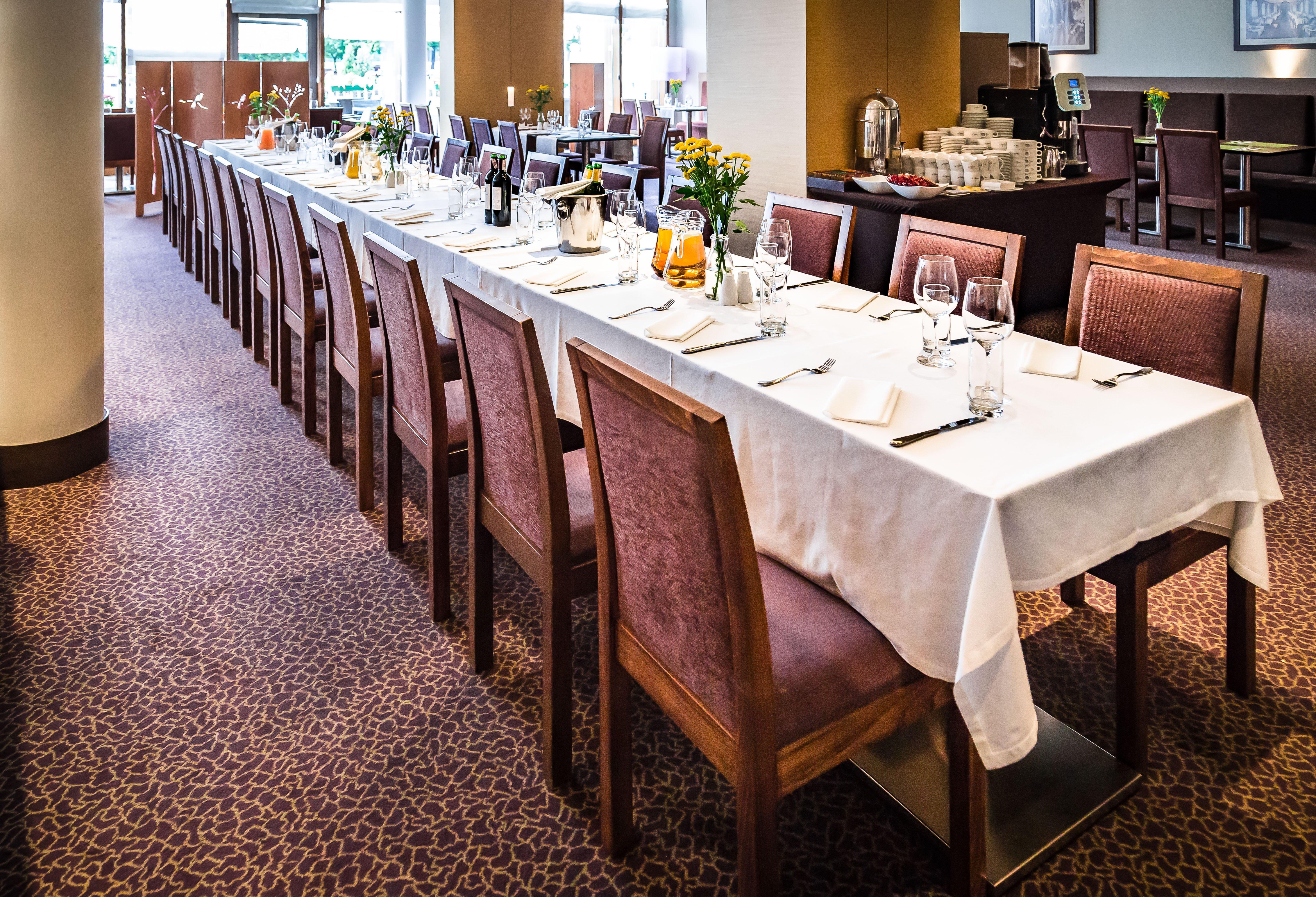 Holiday Inn Resort Warsaw Jozefow By Ihg Ngoại thất bức ảnh